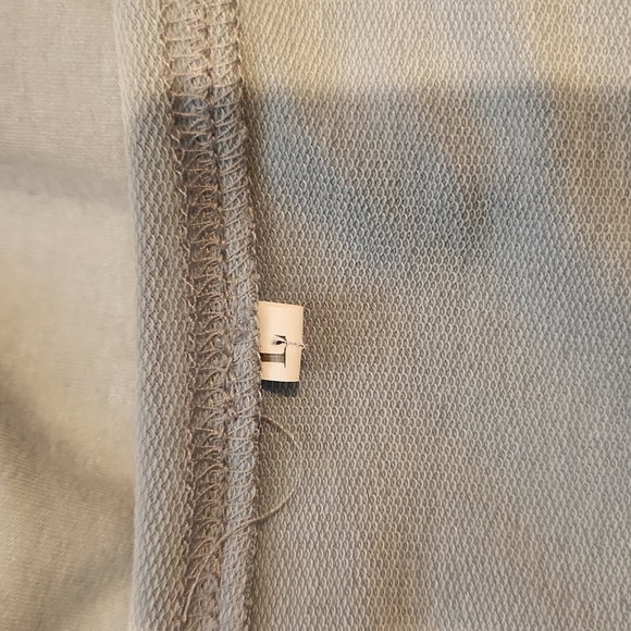 NWOT Women's Sweatshirt - Picture 2 of 3
